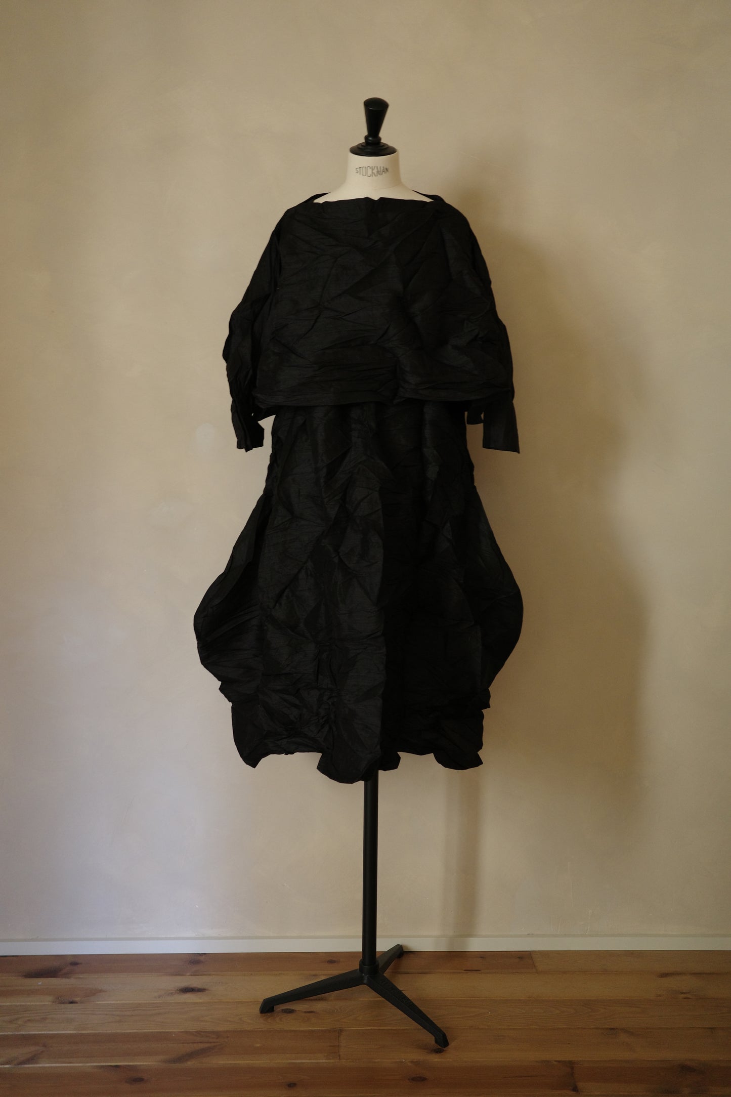 Vestido negro Menina de seda