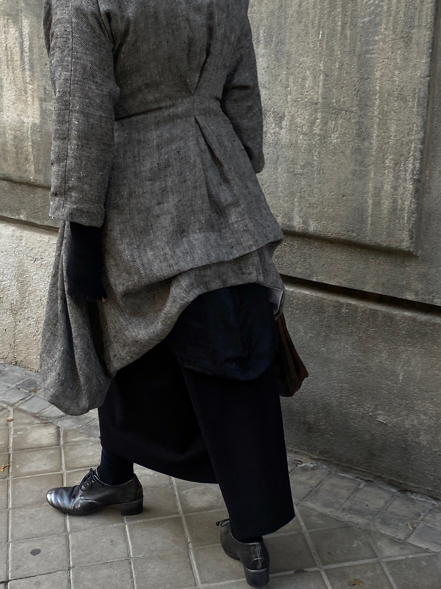 04. Herringbone linen Menina short coat