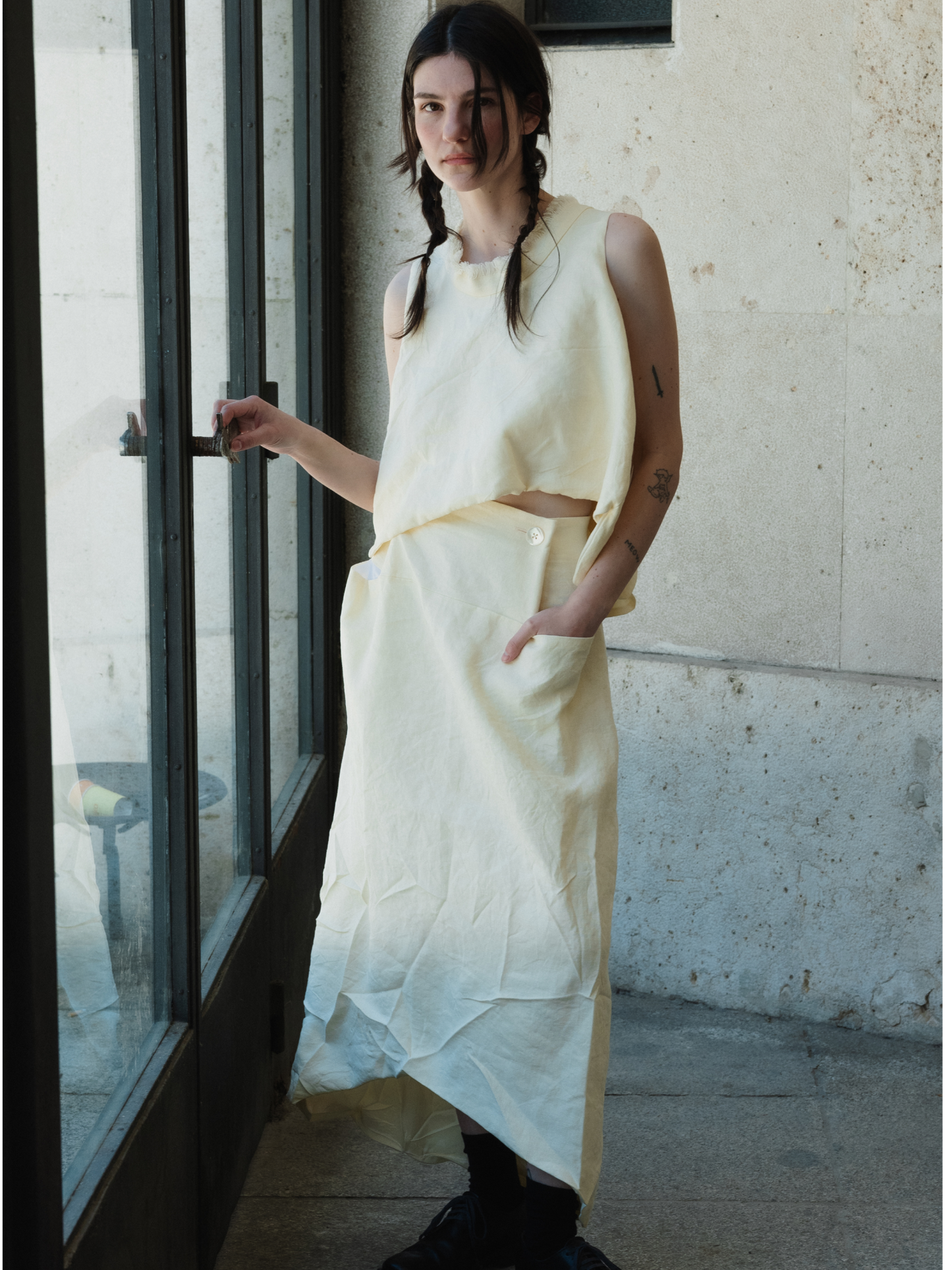 08. Cream linen skirt