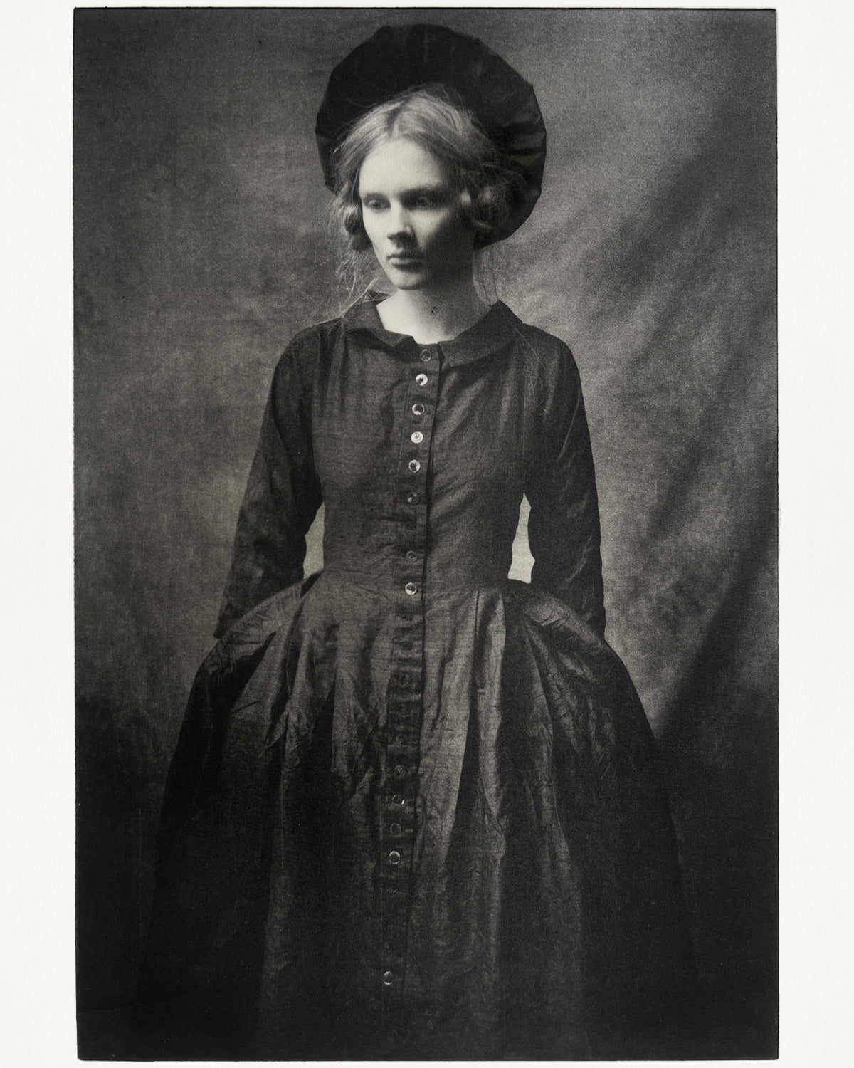 Vestido negro de seda dupioni