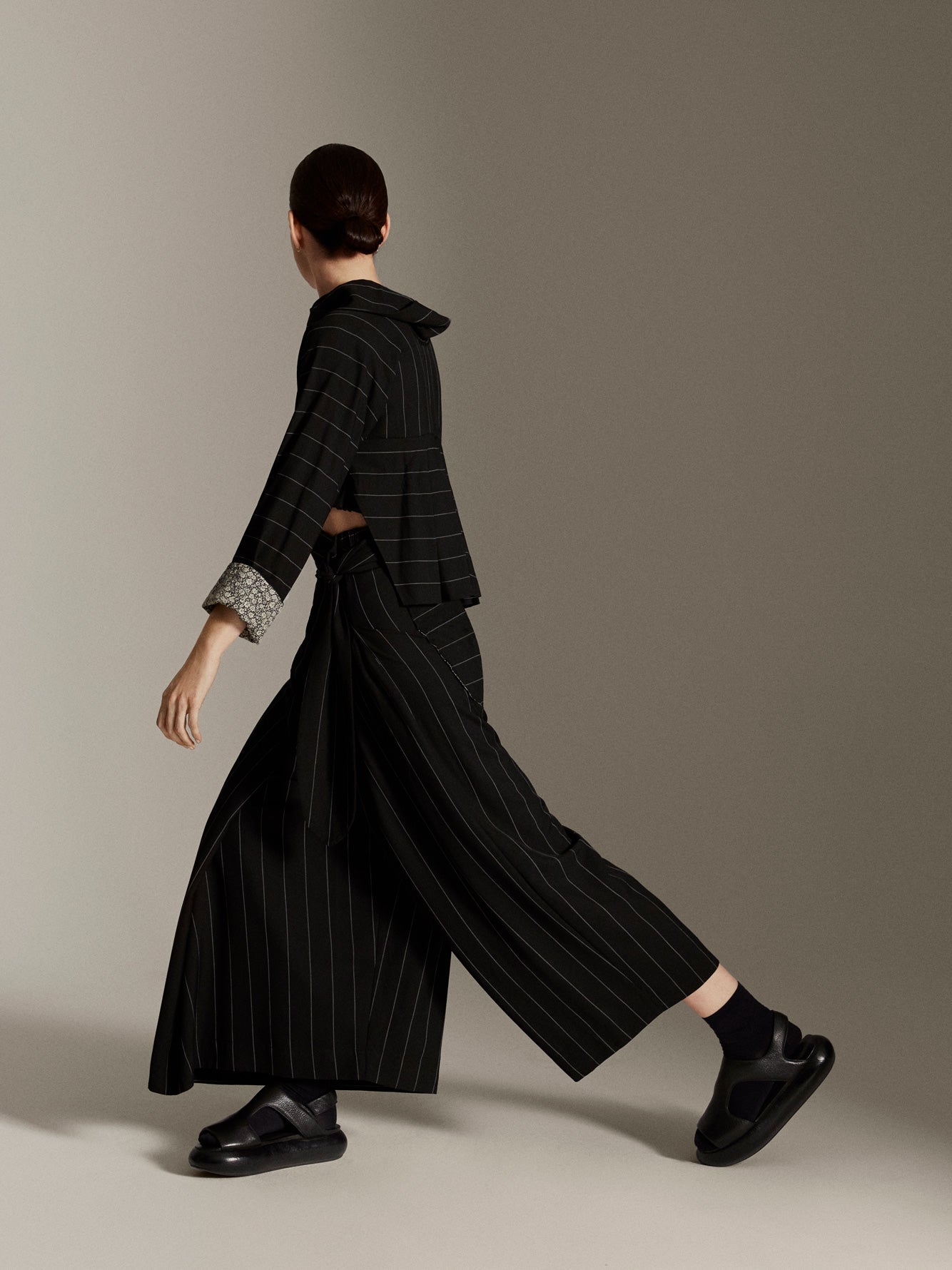 Pantalón cruzado de raya diplomática
