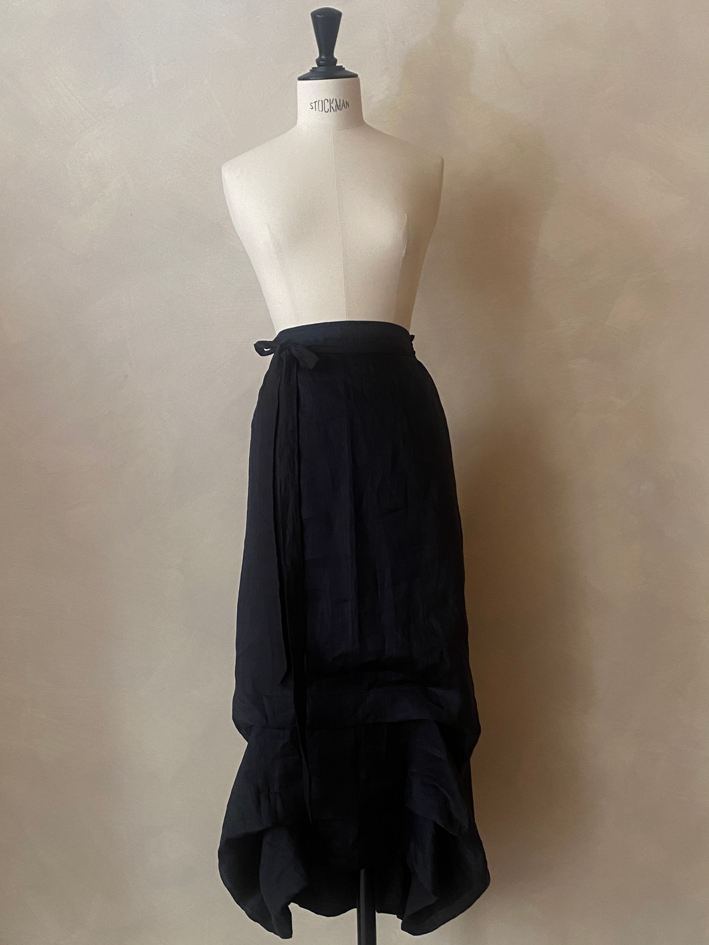 05.Two-piece black ramie dress