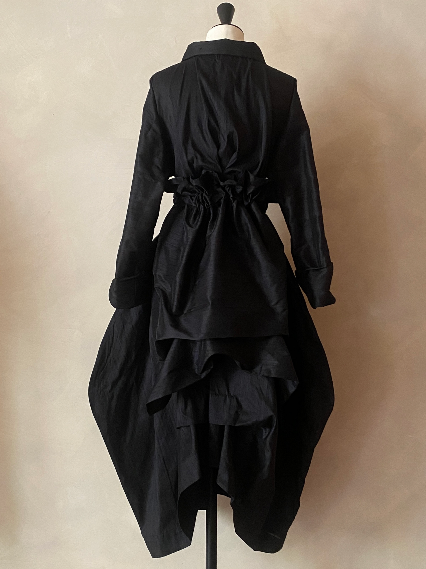 Black dupioni silk Menina dress