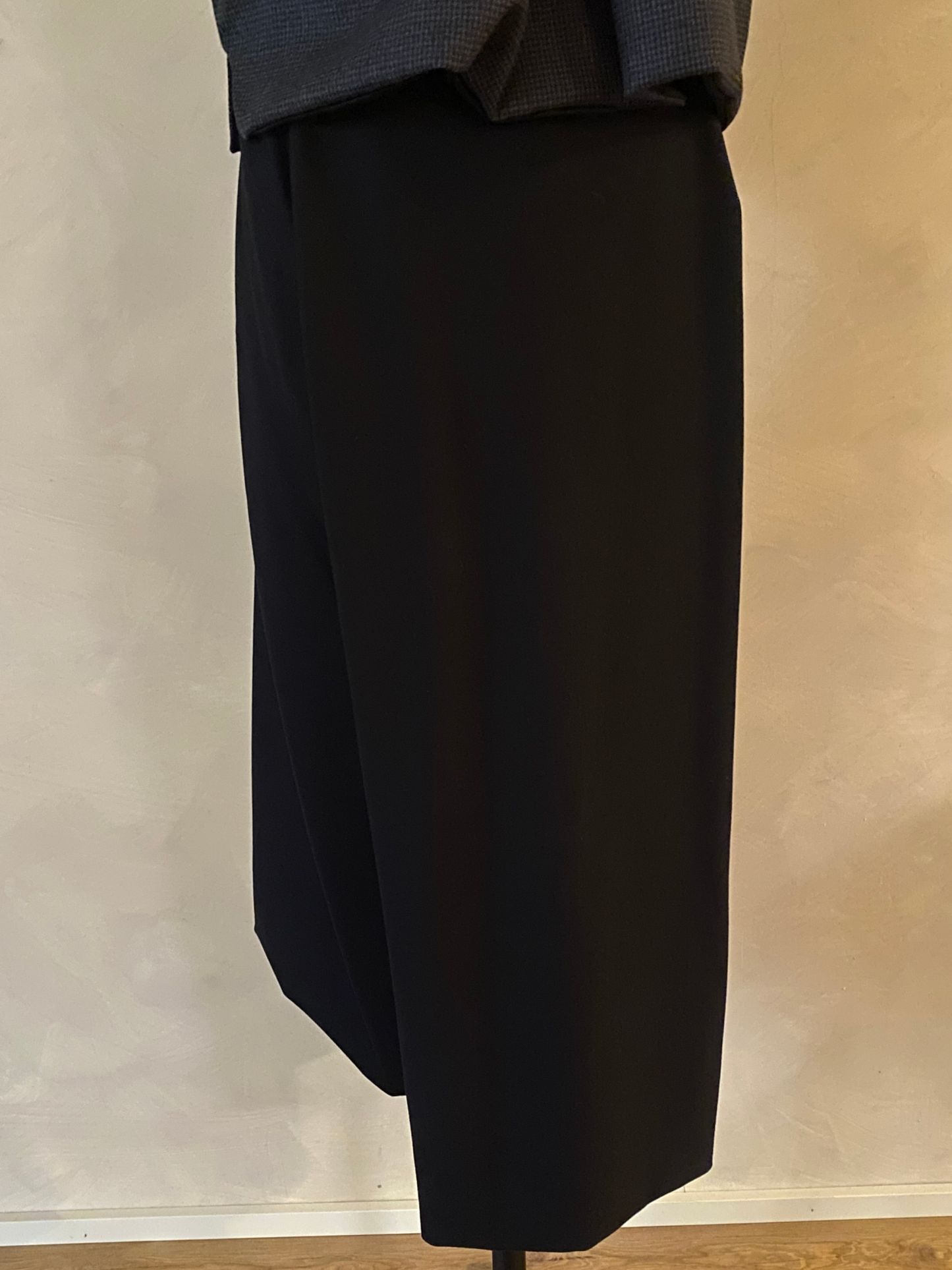 Capuchino black skirt