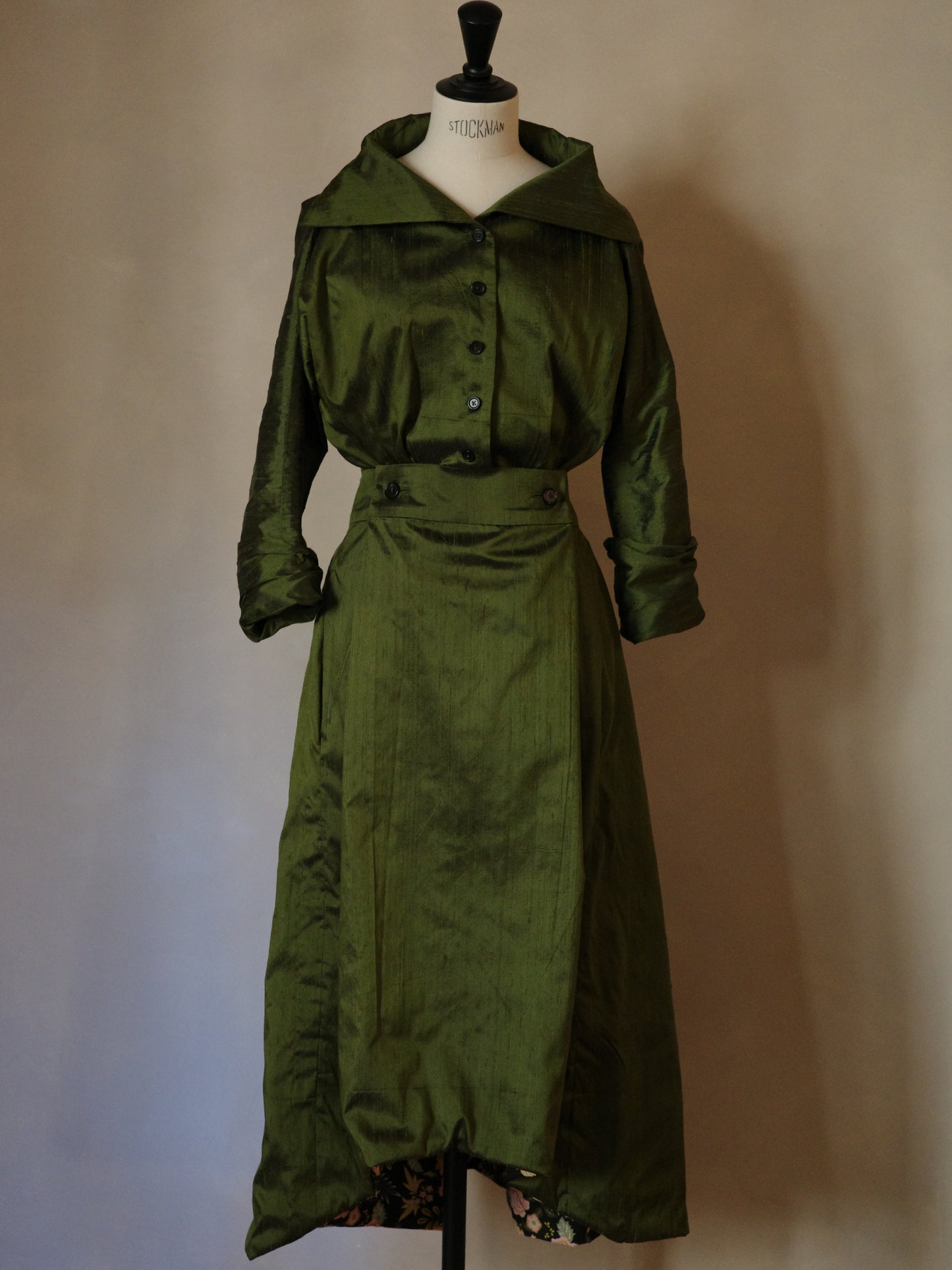 Green dupioni silk skirt