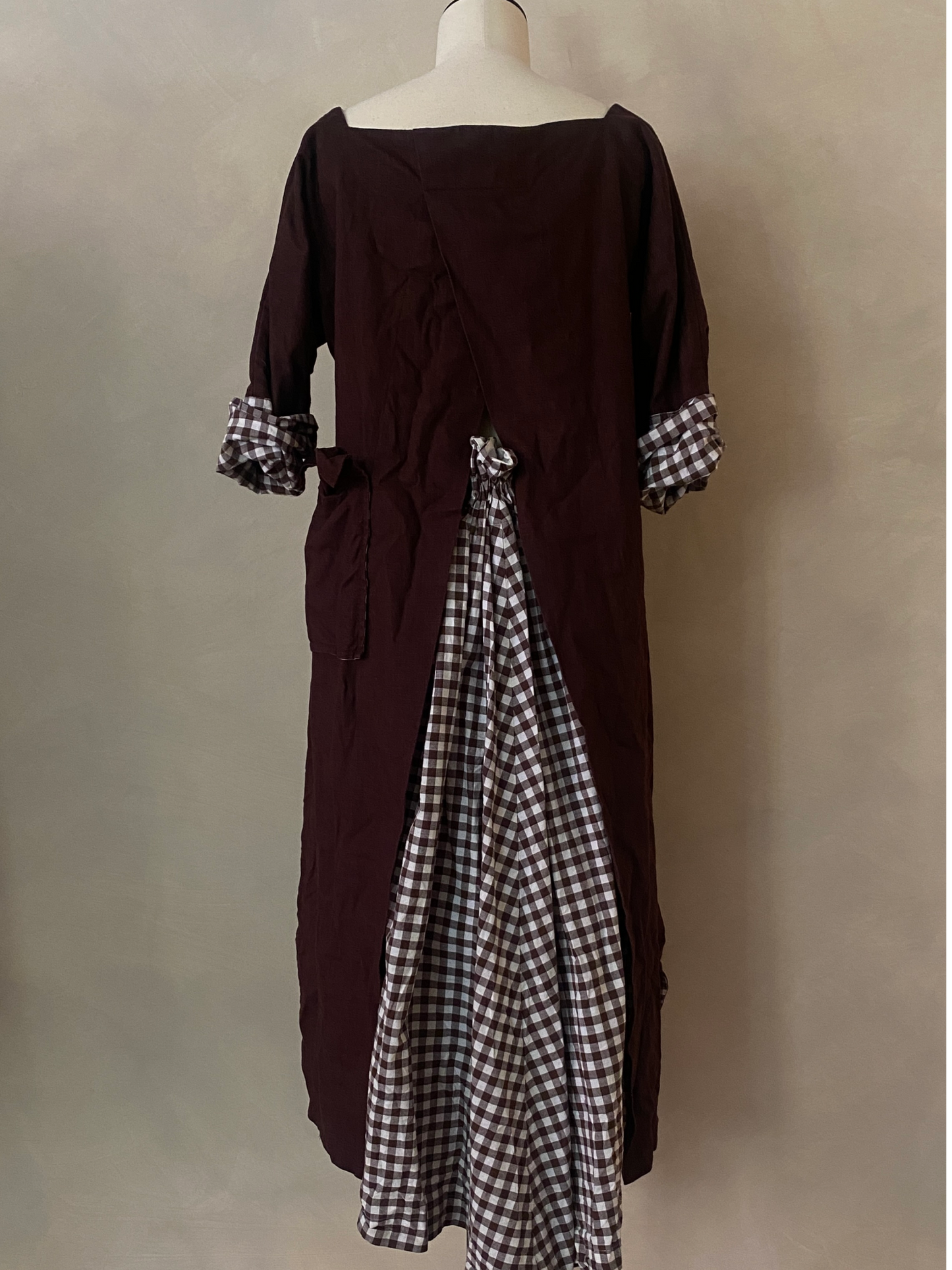 Two-piece linen brown dress