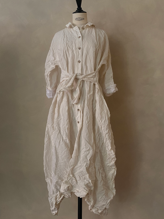 White linen Menina dress