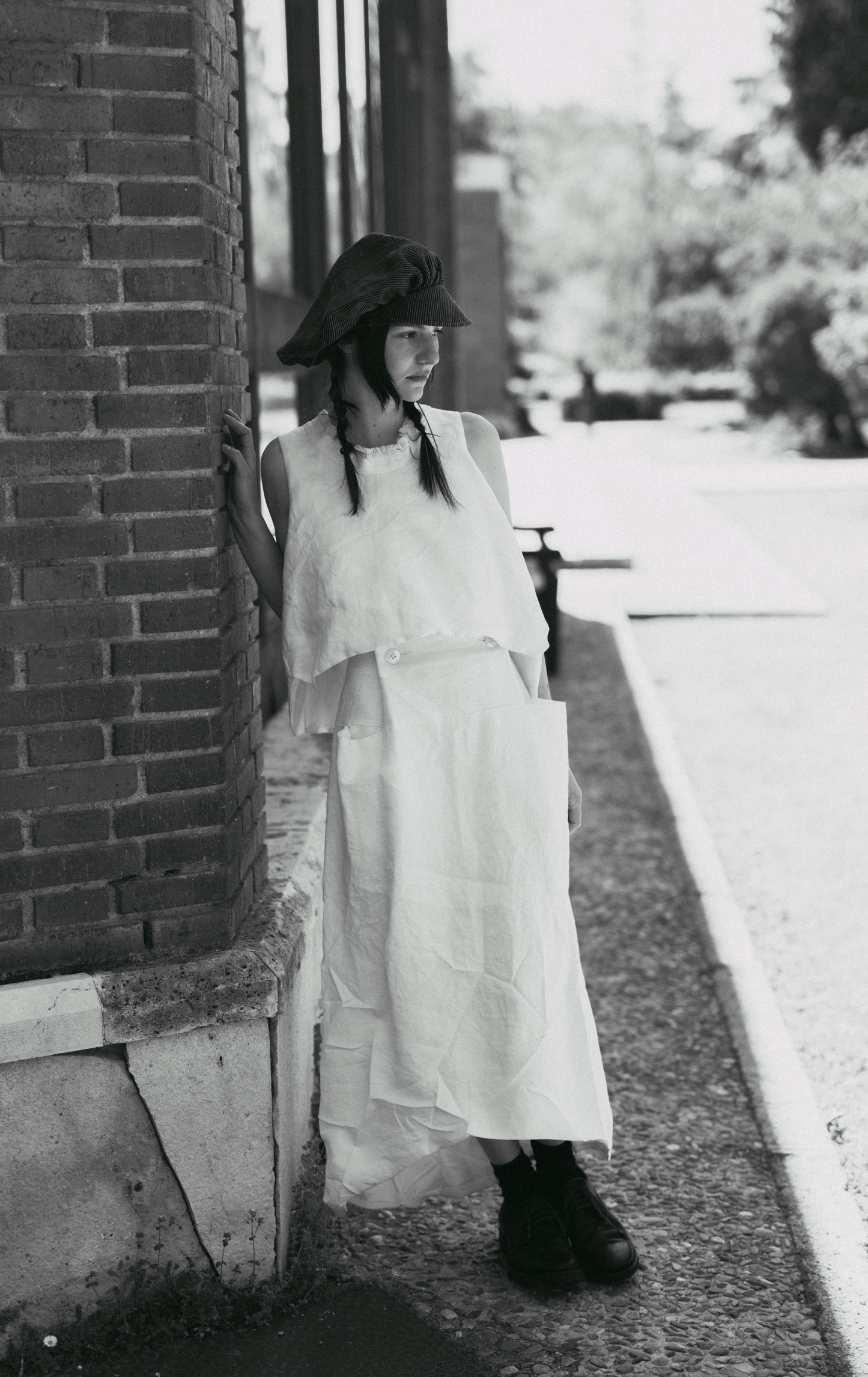 08. Cream linen skirt